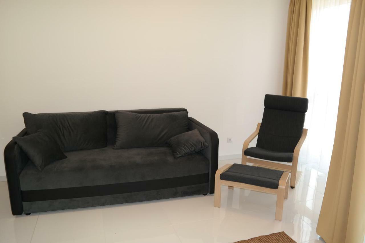 Holiday Apartman With Free Parking Győr Buitenkant foto